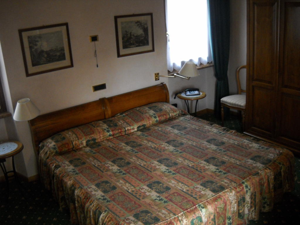 Hotel Faccioli Valeggio sul Mincio Phòng bức ảnh