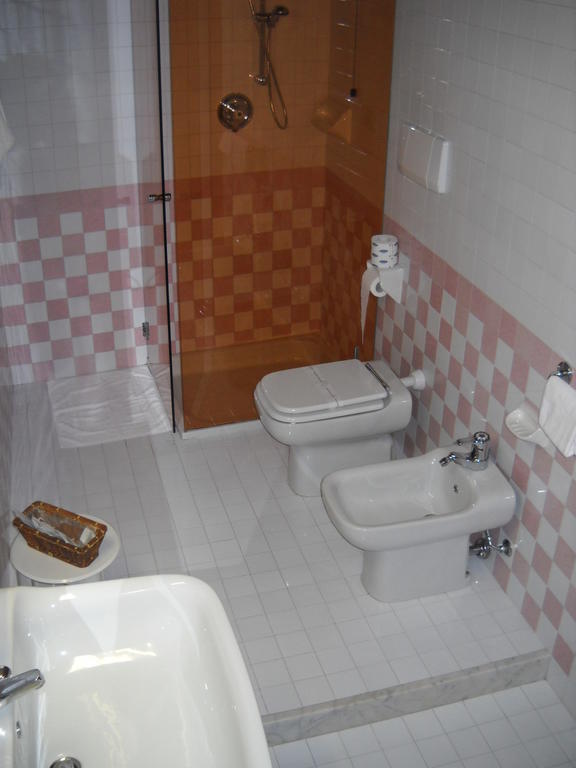 Hotel Faccioli Valeggio sul Mincio Phòng bức ảnh