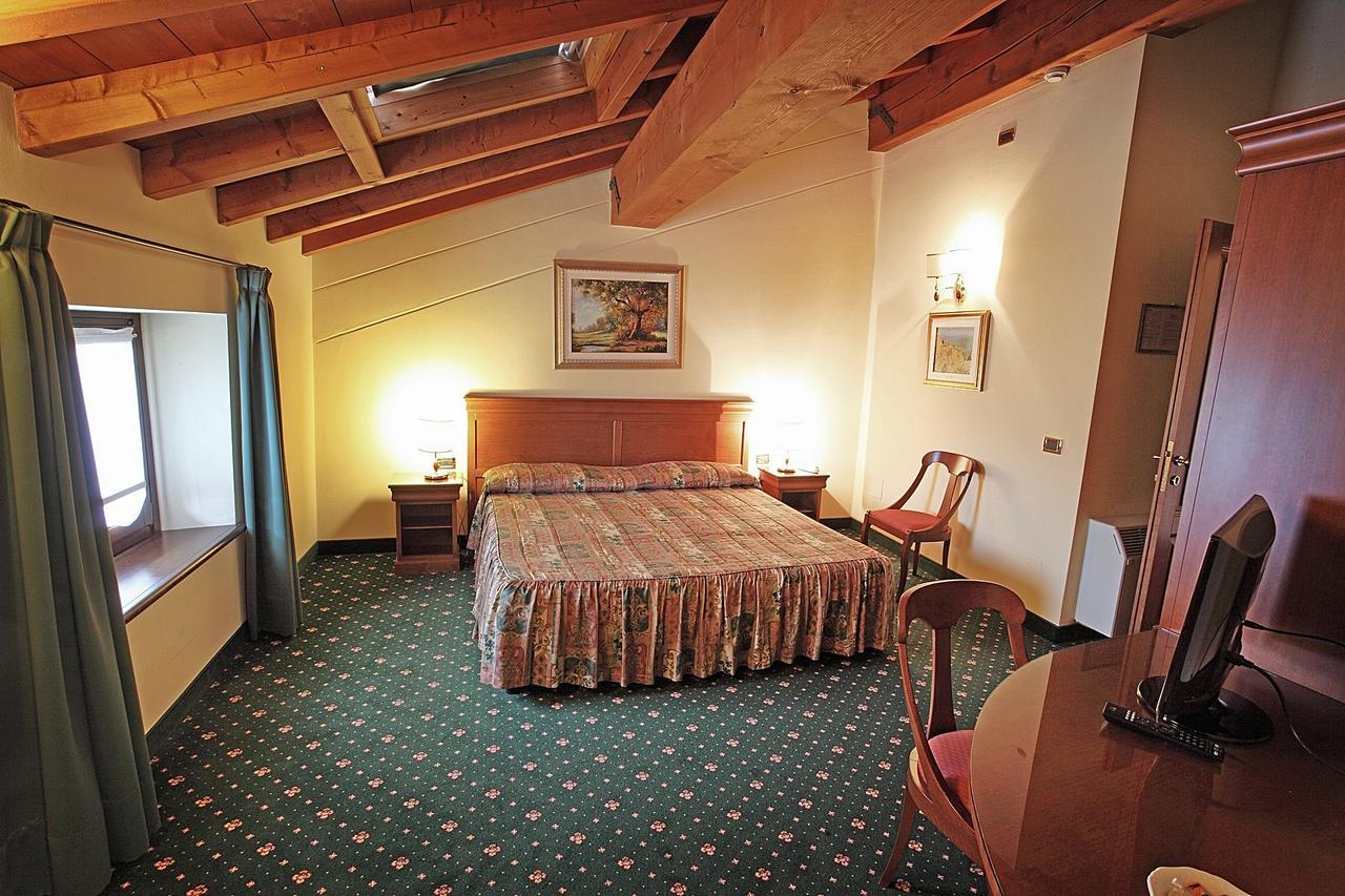 Hotel Faccioli Valeggio sul Mincio Ngoại thất bức ảnh
